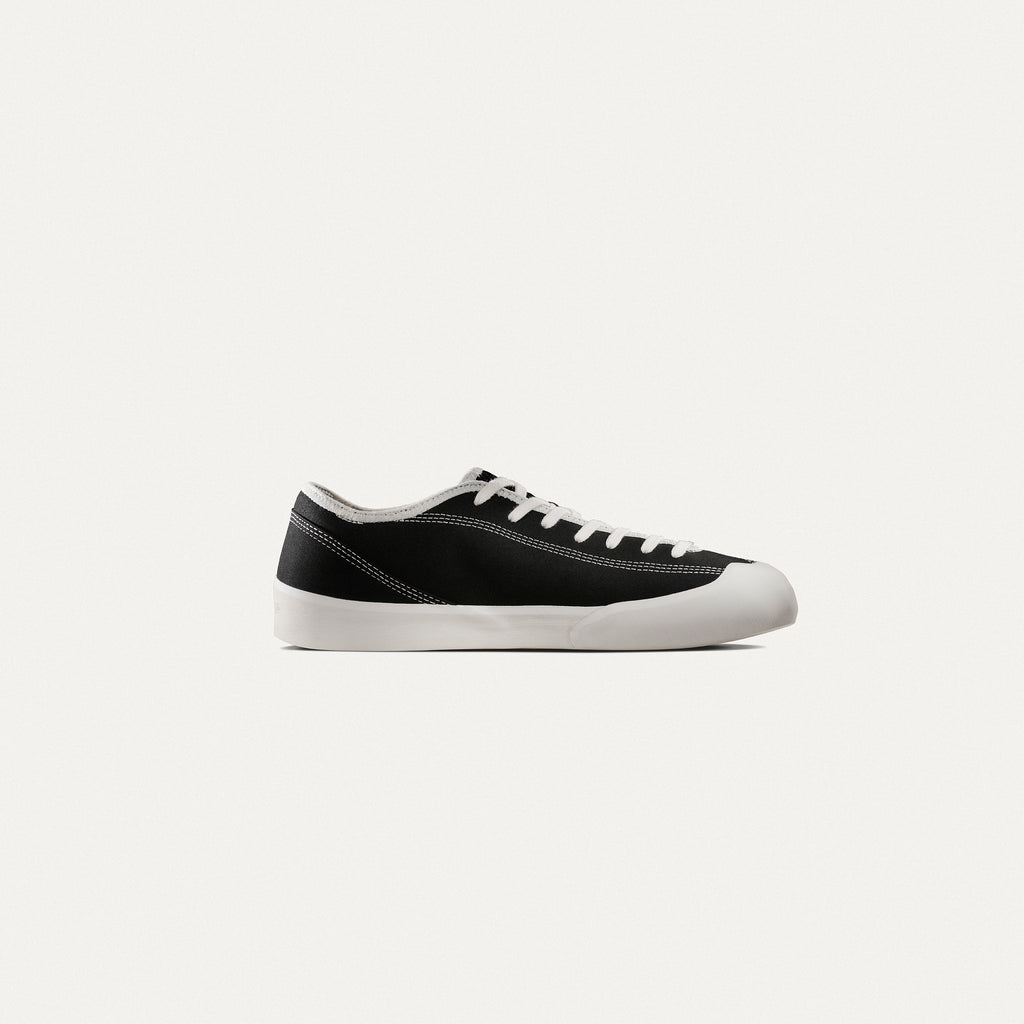 VILLAGE PM // 1.30PM // BLACK & WHITE