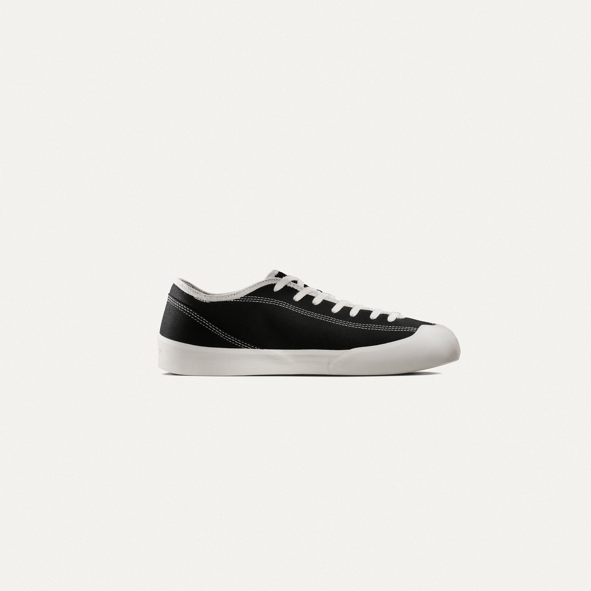 VILLAGE PM // 1.30PM // BLACK & WHITE