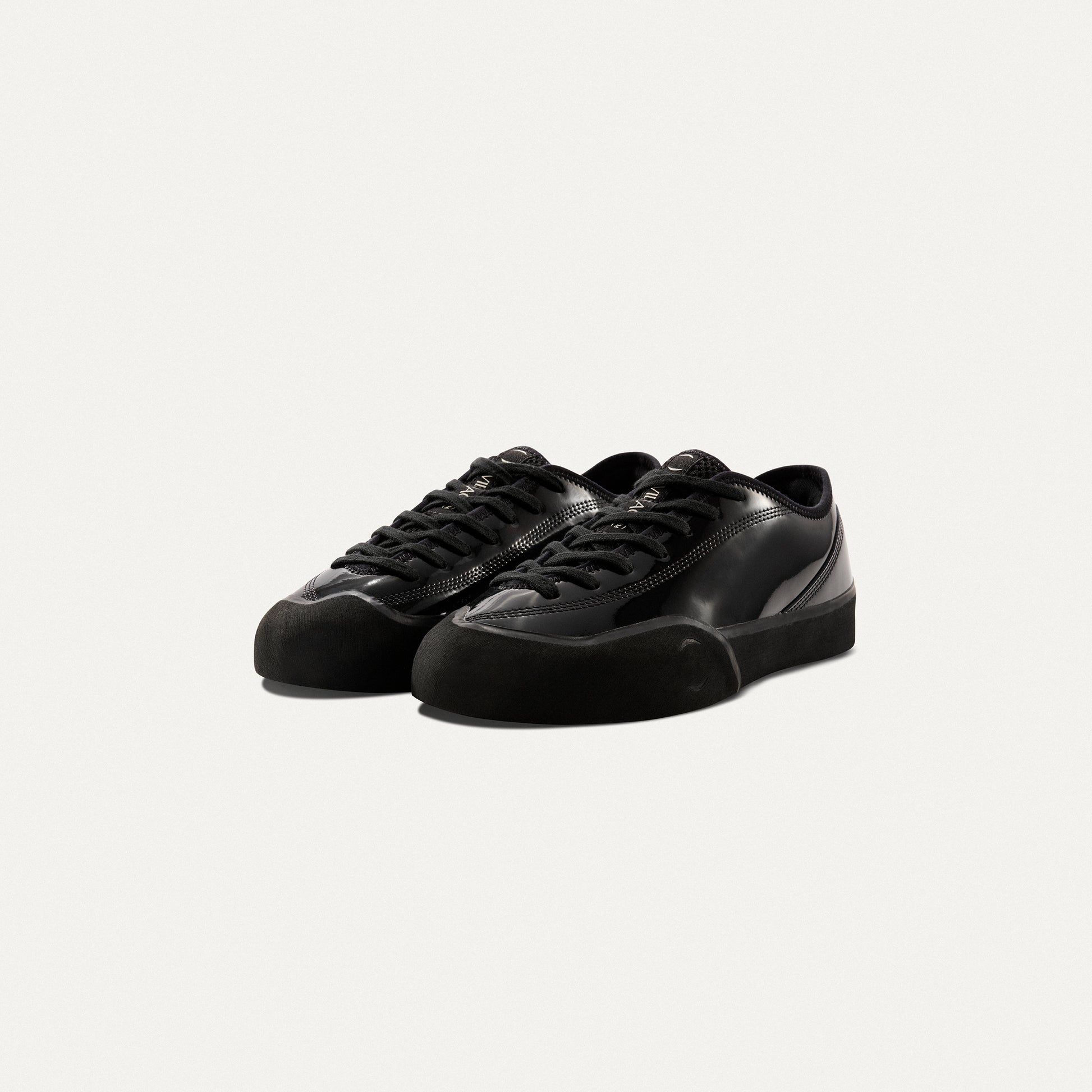VILLAGE PM // 1.30PM // GLOSS BLACK