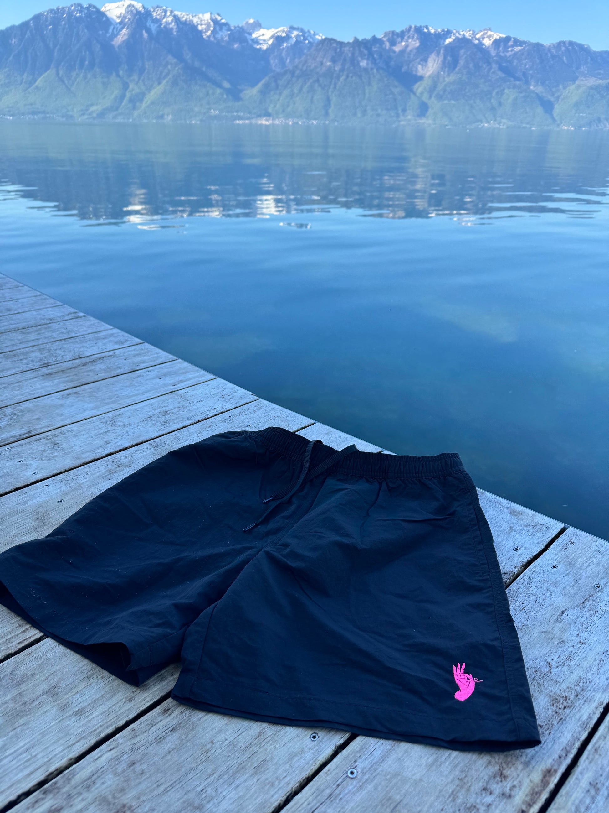 SANTAI // SWIM SHORT // BLACK PINK