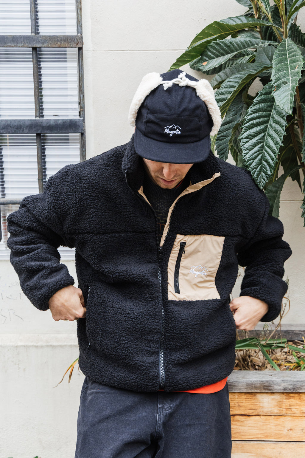 MAGENTA // MTN FLAPS 5P HAT // BLACK