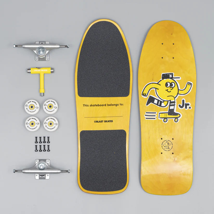 BLAST SKATES //. MY FIRST SKATEBOARD // COMPLETE KIT