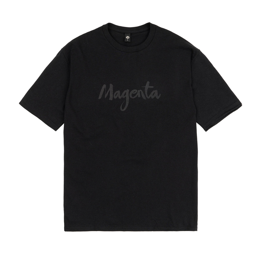 MAGENTA // T-SHIRT // SCRIPT // BLACK