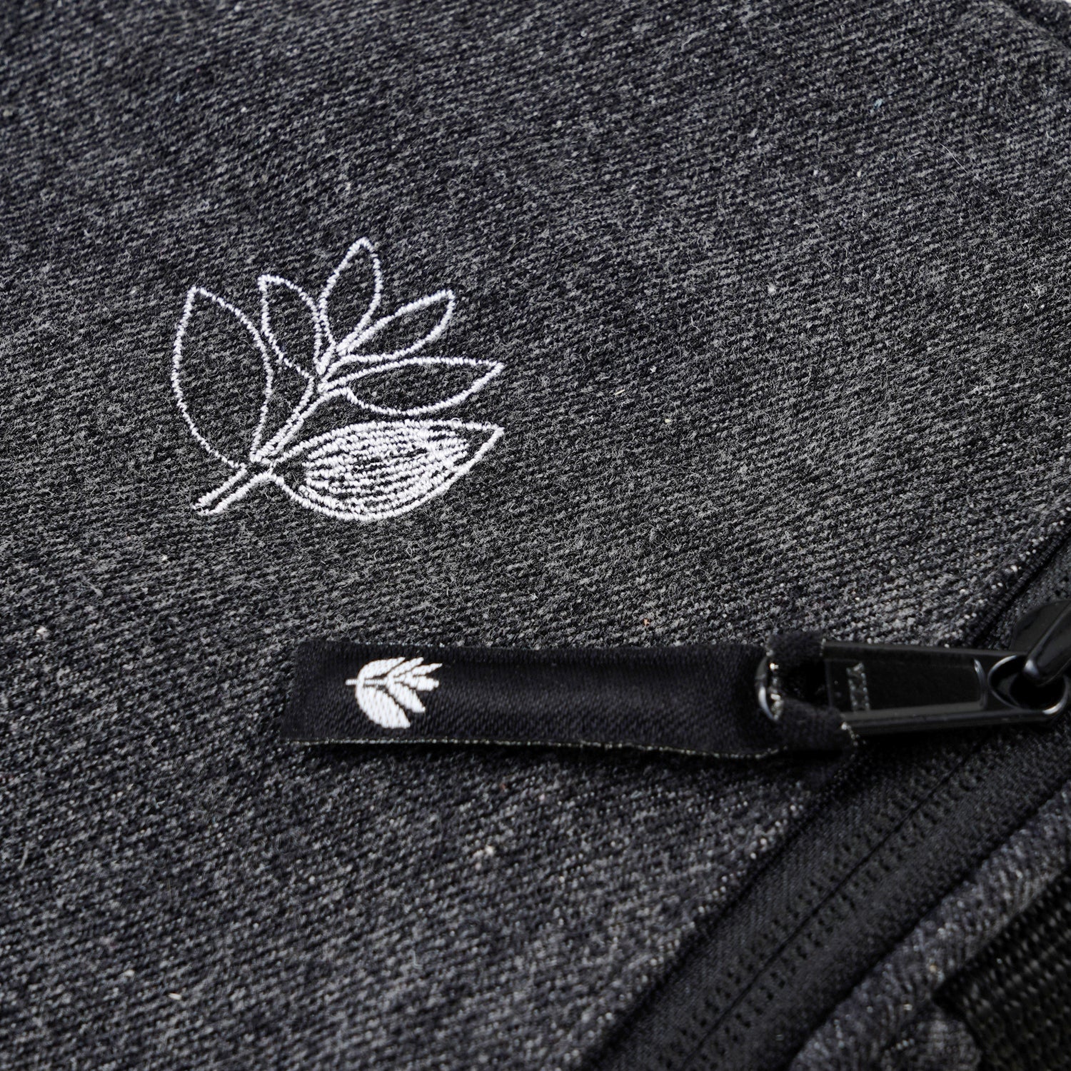 MAGENTA // SQUARE POUCH DENIM BAG // BLACK