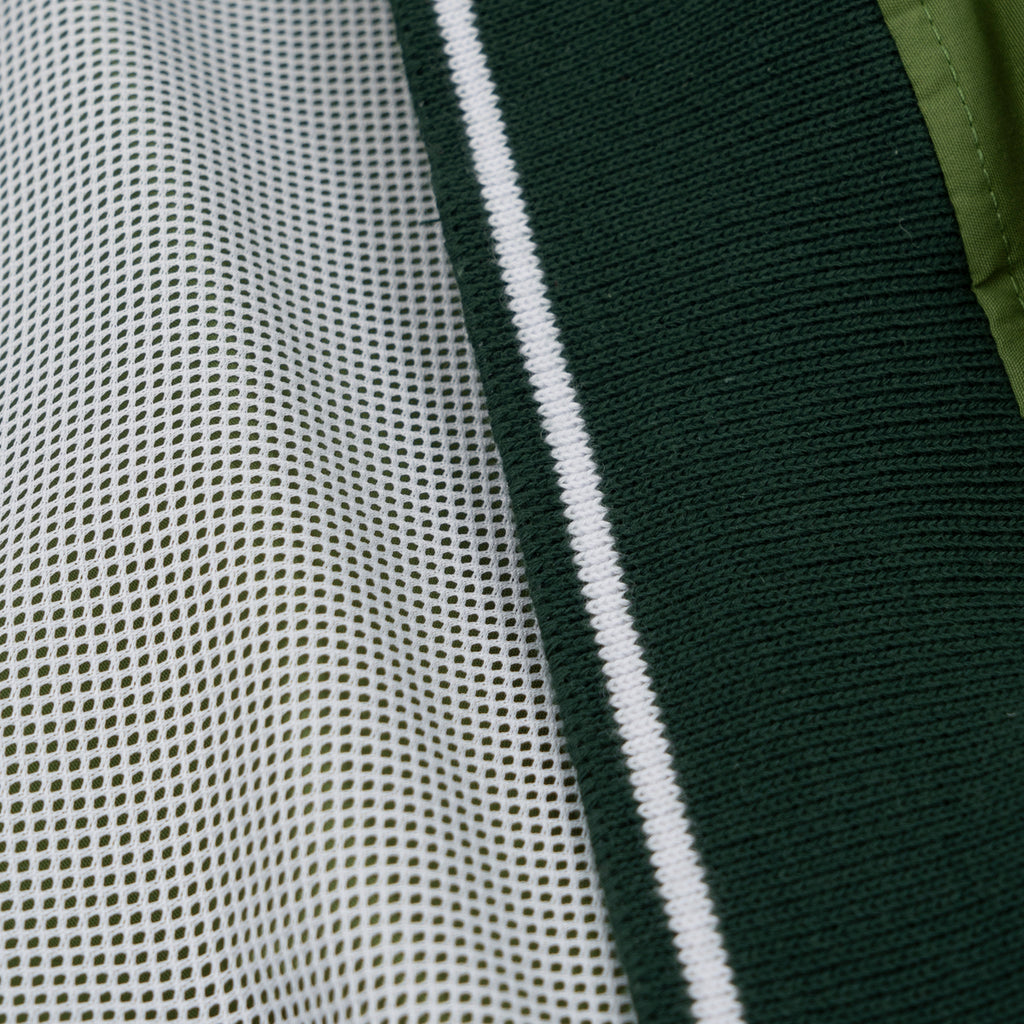 MAGENTA // V NECK // TRES TECH // FORREST GREEN