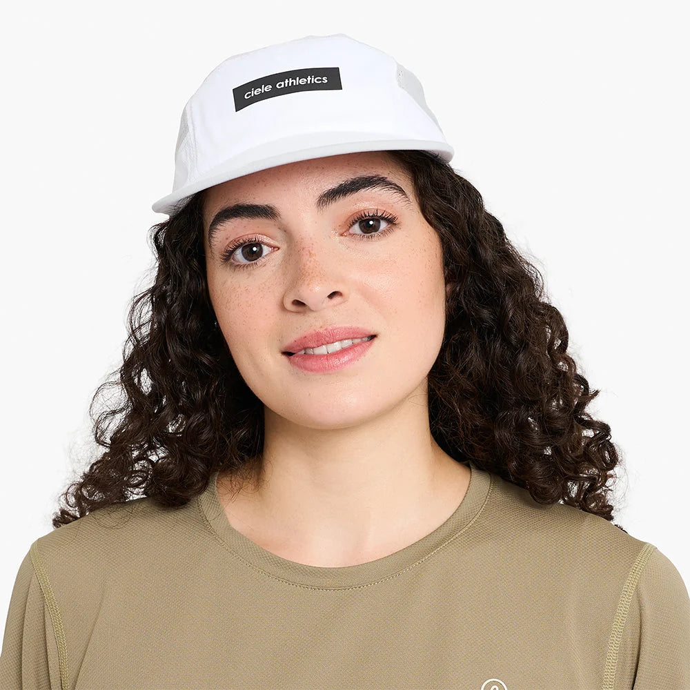 CIELE GOCap - Field - Iconic Bar - White/Light Grey M/L